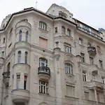 Royal Center *